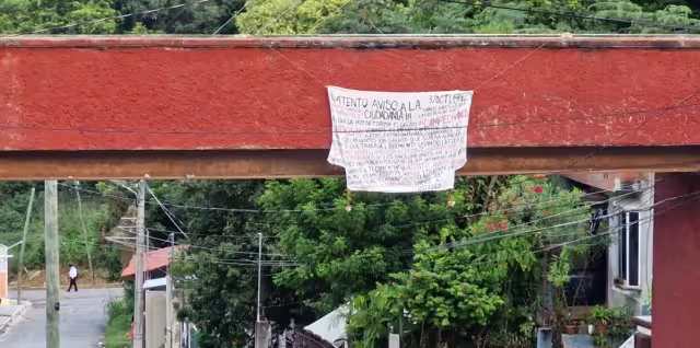 Una manta fue colocada en la Tomás Aznar