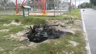 Sorprenden a ladrón en Escárcega y le queman su moto