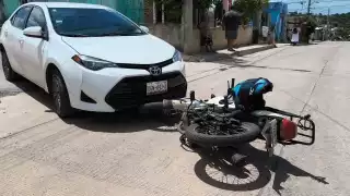 Motociclista sobrevive a choque frontal en Campeche