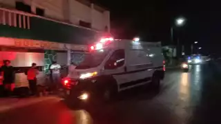  Mujer cae de un puente peatonal de Xbacab tras pelearse con su pareja sentimental