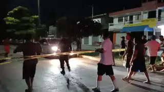 Habitantes de Cancún bloquean calles y avenidas por falta de luz