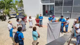 Grupo provida llega al Congreso de Campeche a orar contra el aborto