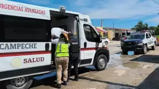 Motociclista derrapa en carretera antigua a Mérida y termina hospitalizado