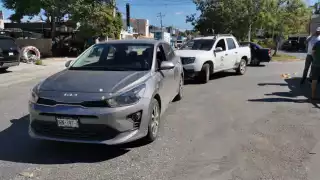 Choque en avenida Casa de Justicia provoca larga fila de vehículos en Campeche