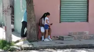 Madre e hija resultan golpeadas tras chocar contra combi en Ciudad del Carmen