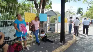   Universidad de Ciudad del Carmen y Gobierno hacen “oídos sordos” ante adeudo de jubilados  