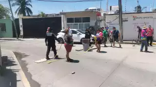 Otro bloqueo en Carmen  por apagones de la CFE; ahora  San Carlos