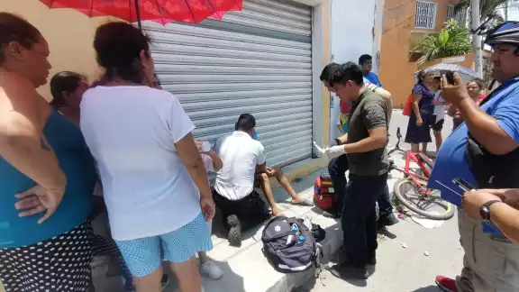 El joven fue trasladado a un centro médico