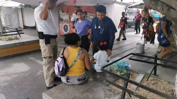 Paramédicos auxiliaron a la menor