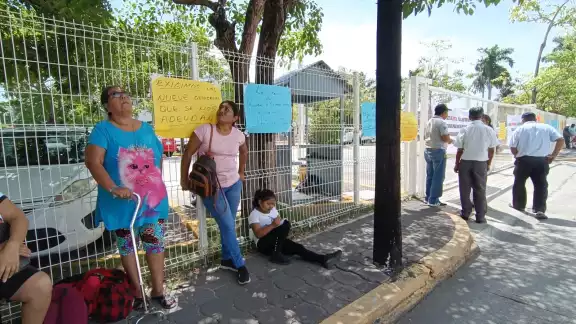 Las autoridades de la Unacar y el Gobierno del Estado adeudan nueve quincenas a jubilados y pensionados sindicalizados.