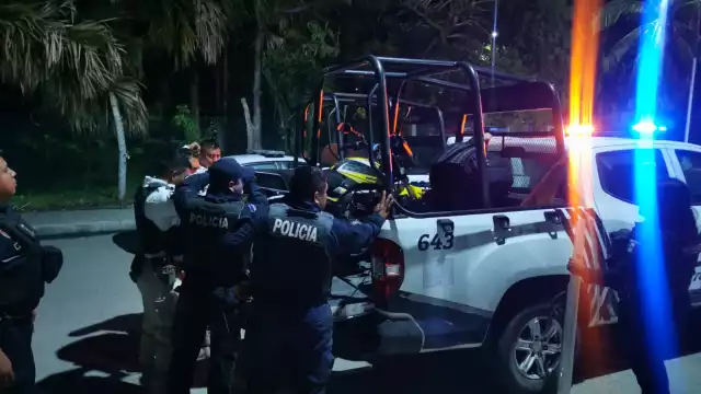 Aseguran motocicleta y trasladan a dos masculinos en operativo de la PEP