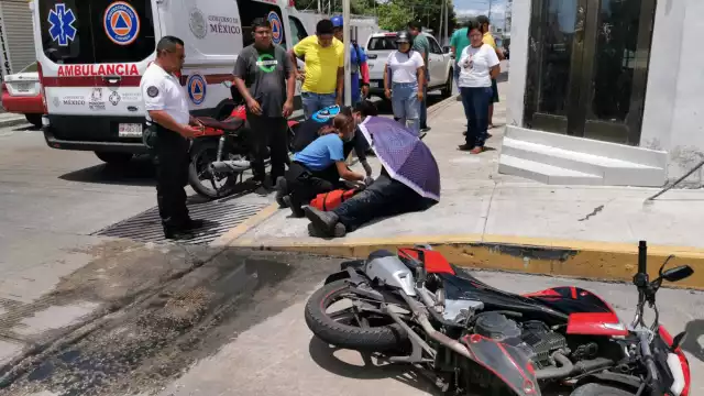 El motociclista terminó con lesiones sangrantes