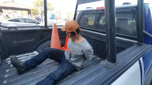 Consumió cerveza sin pagarla en área de comedores y fue detenido