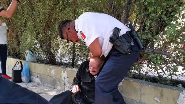 Un adulto mayor sufrió un infarto en la calle 20 por 41 de la colonia Centro.