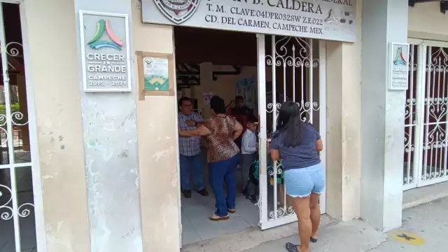 Denuncian abuso en primaria