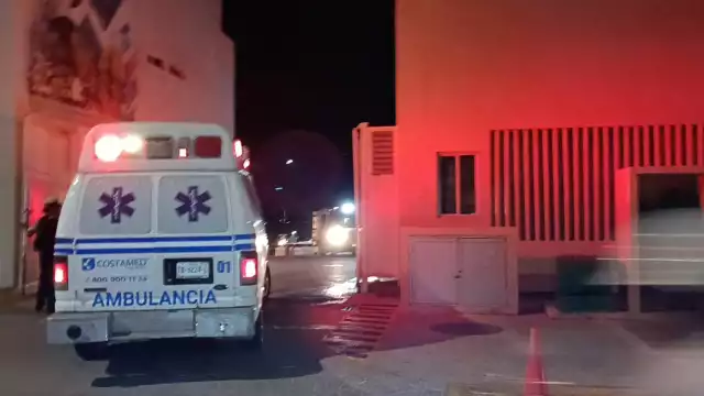 Las personas rescatadas fueron trasladadas a la estación naval.