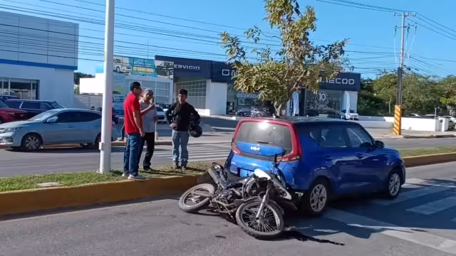Conductor de motocicleta Vento 250 no midió su distancia y chocó