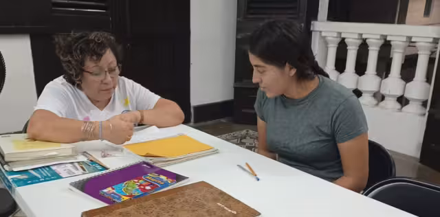 La cifra de interesados en cursar primaria y secundaria en el Centro de Educación Básica para Adultos, es desalentadora; apenas 15 personas se inscribieron