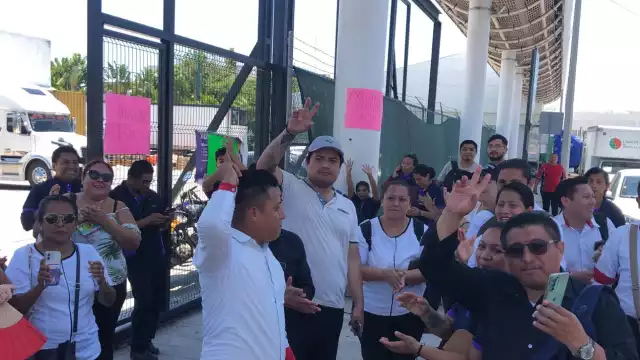 Los trabajadores aseguran que recibían hasta 12 mil pesos por concepto de utilidades, pero ahora solo les están dando de 100 a 800 pesos