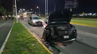 Imprudencia al volante causa accidente en Campeche por usar el celular