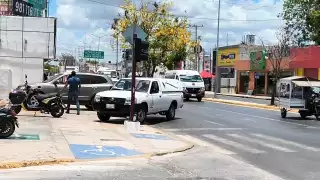Infarto fulminante sorprende a hombre mientras esperaba en unos laboratorios de Campeche