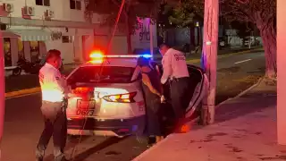 Policías de Campeche rescatan a ladrón cuando era linchado