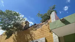 Se derrumba fachada de una casa antigua en Campeche