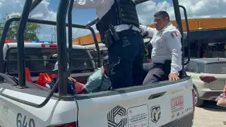 Detienen a dos hombres ebrios por acosar y amenazar a mujer de la tercera edad en Campeche