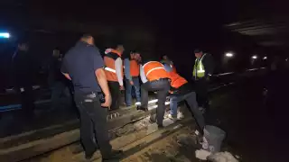 ¡Sale humo en Zócalo y Pino Suárez! ¿Qué pasó en el Metro de la CDMX hoy y por qué desalojaron a usuarios?