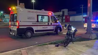 Ebrio motociclista derrapa y choca en la Miguel Alemán, Campeche; terminó en juzgados cívicos