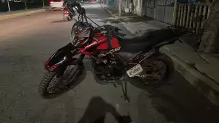 Motociclista resulta herido tras derrapar en la Ruta 5 de Cancún
