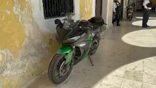 Motocicleta robada es encontrada abandonada en la plazuela de San Francisco 