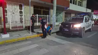 Hombre es brutalmente golpeado por su compañero de parranda en Campeche
