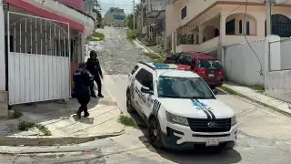 Camioneta funeraria desata persecución en Campeche; detienen a un hombre con réplica de arma    