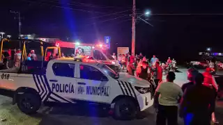 Camioneta embiste a mujer y dos menores en Champotón; conductor se da a la fuga