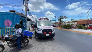 Golpe de calor derriba a ancianita en el mercado principal de Campeche