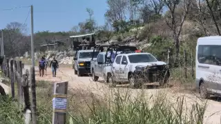 Desalojan a 400 familias en Nuevo Amanecer, Champotón, tras fallo judicial por disputa de tierras    