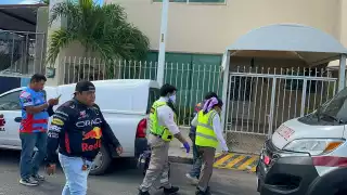 Atropella a "mandaditos" en Campeche y se esconde en un taller: EN VIVO 