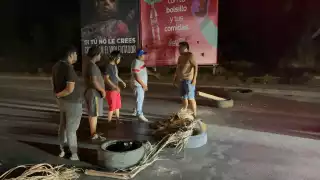 ¡Cancún no duerme! Cierran Av. López Portillo y generan caos y enfrentamientos  