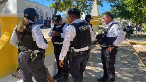 Agentes estatales activaron el “operativo barrido” en la Alameda debido a problemas causados por los “chatarreros” Agentes estatales activaron el “operativo barrido” en la Alameda debido a problemas causados por los “chatarreros”