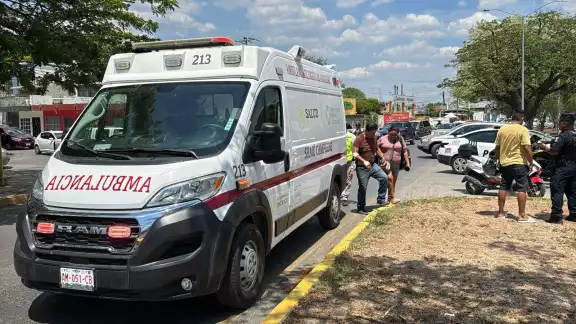 Choque deja a motociclista lesionado Choque deja a motociclista lesionado