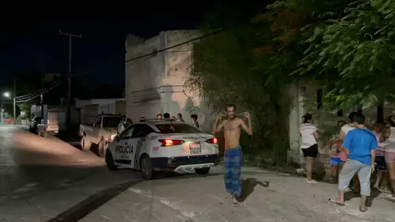 De choque a pelea campal: accidente en avenida Jaina moviliza a policías y paramédicos De choque a pelea campal: accidente en avenida Jaina moviliza a policías y paramédicos