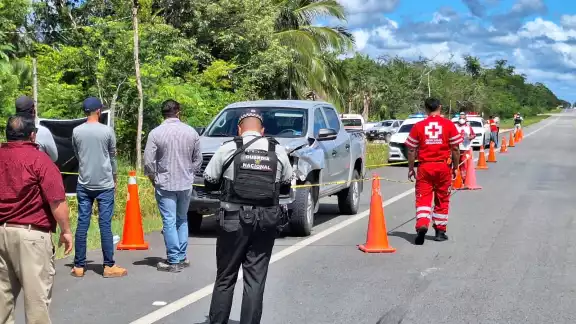 Autoridades arribaron al lugar, acordonando el área donde se encontraba la unidad responsable Autoridades arribaron al lugar, acordonando el área donde se encontraba la unidad responsable