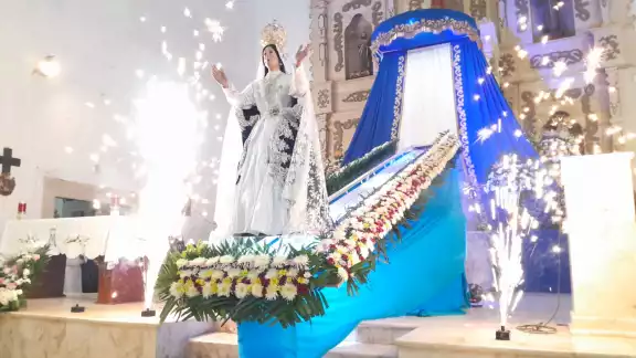Se vivió un momento muy emotivo en la parroquia cuando terminó el descenso. Se vivió un momento muy emotivo en la parroquia cuando terminó el descenso.