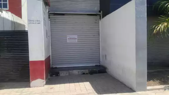 El segundo negocio cerrado funcionaba solo los fines de semana. El segundo negocio cerrado funcionaba solo los fines de semana.
