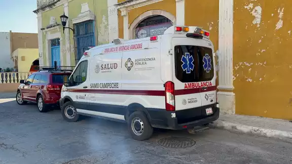 Mujer sufre crisis epiléptica en oficinas de Inclusión en Campeche Mujer sufre crisis epiléptica en oficinas de Inclusión en Campeche