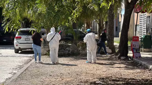 El sitio se encuentra acordonado por autoridades para el levantamiento de indicios El sitio se encuentra acordonado por autoridades para el levantamiento de indicios