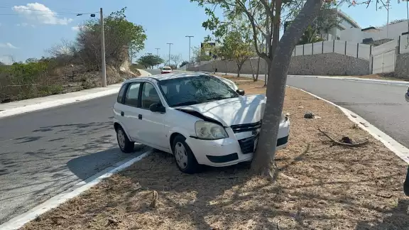 Al parecer perdió el control del coche