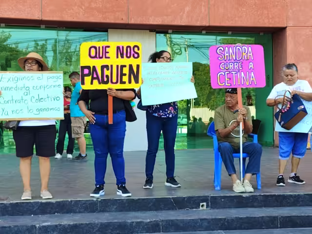 Jubilados de la UNACAR temen quedarse sin pago en noviembre y diciembre de 2025.