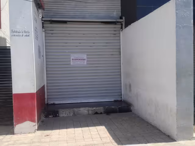 El segundo negocio cerrado funcionaba solo los fines de semana.